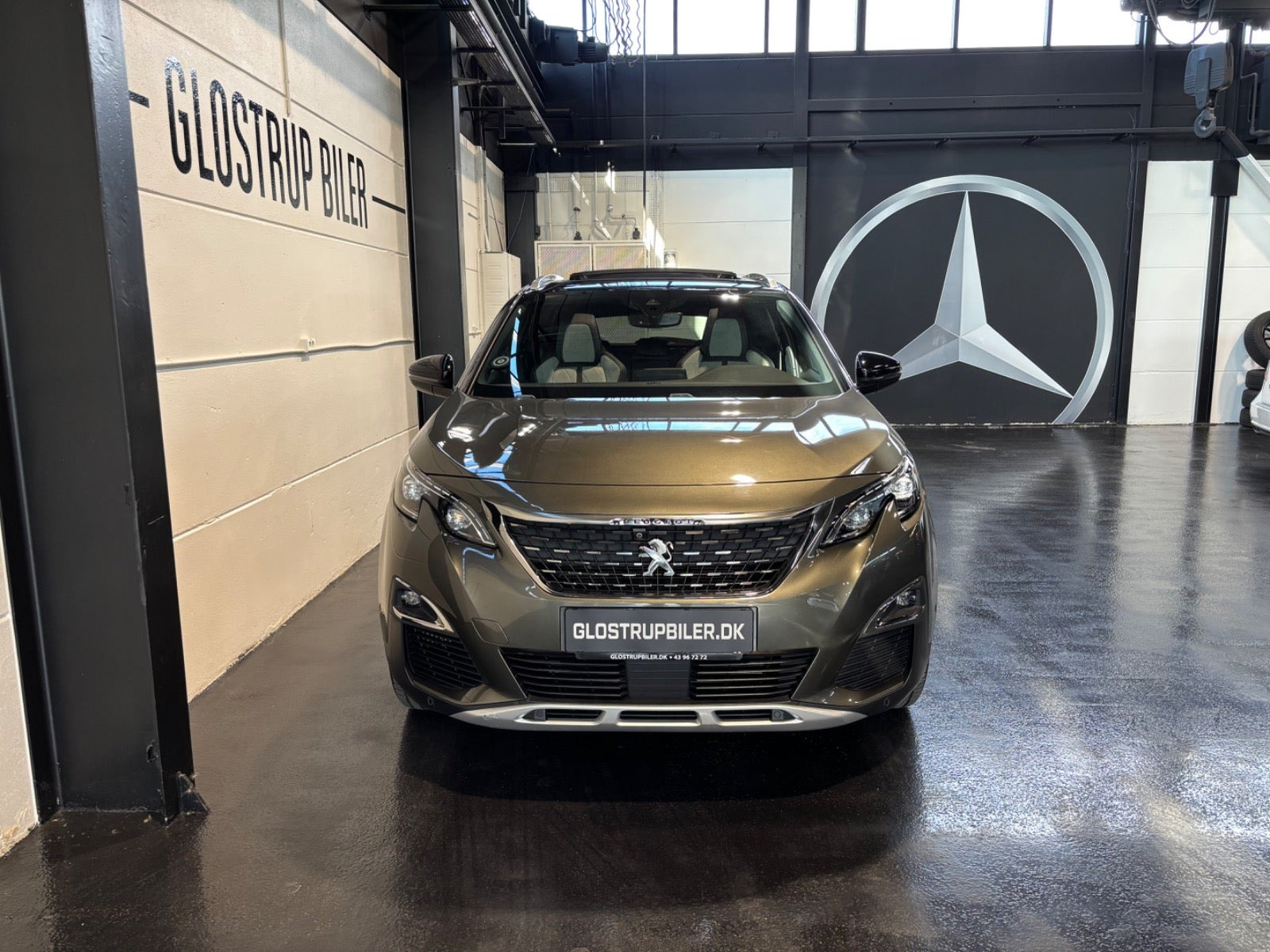 Grøn Peugeot 3008 fra 2020