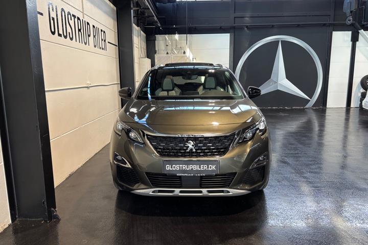Grøn Peugeot 3008 fra 2020