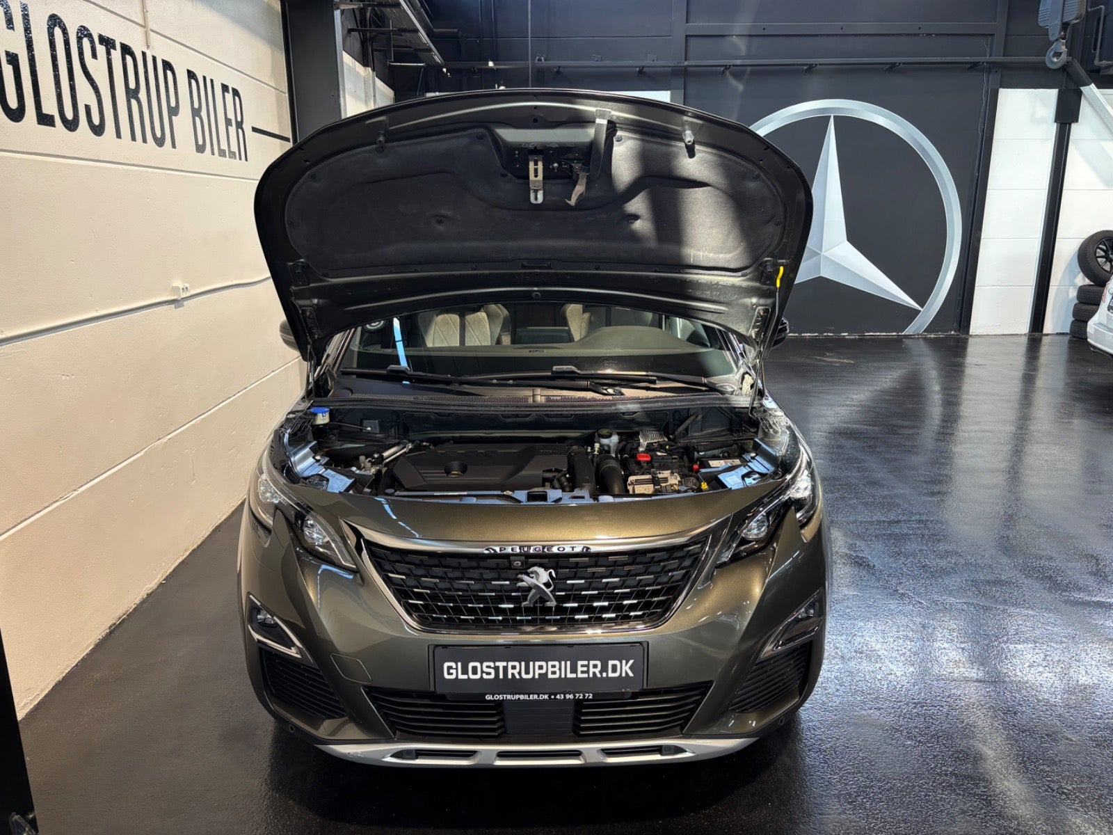 Grøn Peugeot 3008 fra 2020