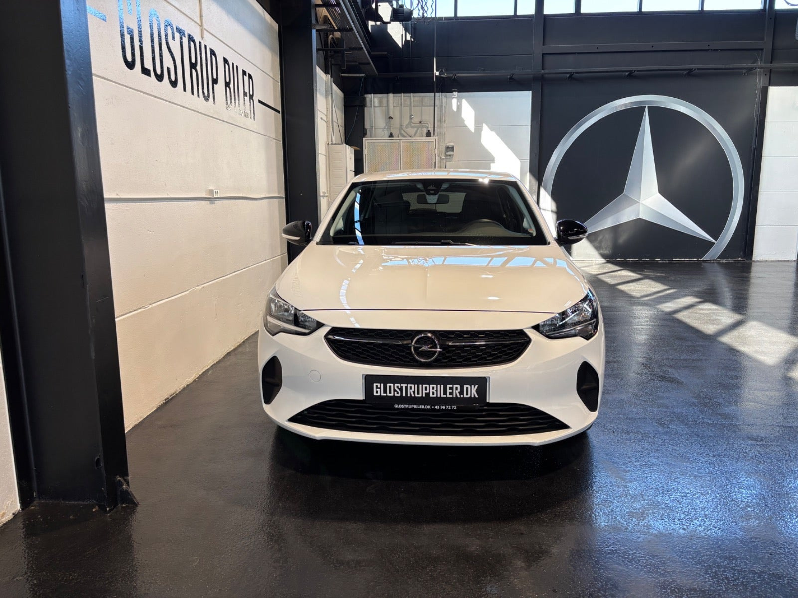 Hvid Opel Corsa fra 2022