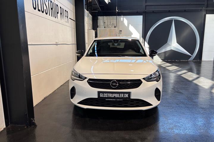 Hvid Opel Corsa fra 2022