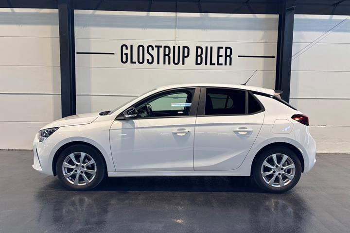 Hvid Opel Corsa fra 2022