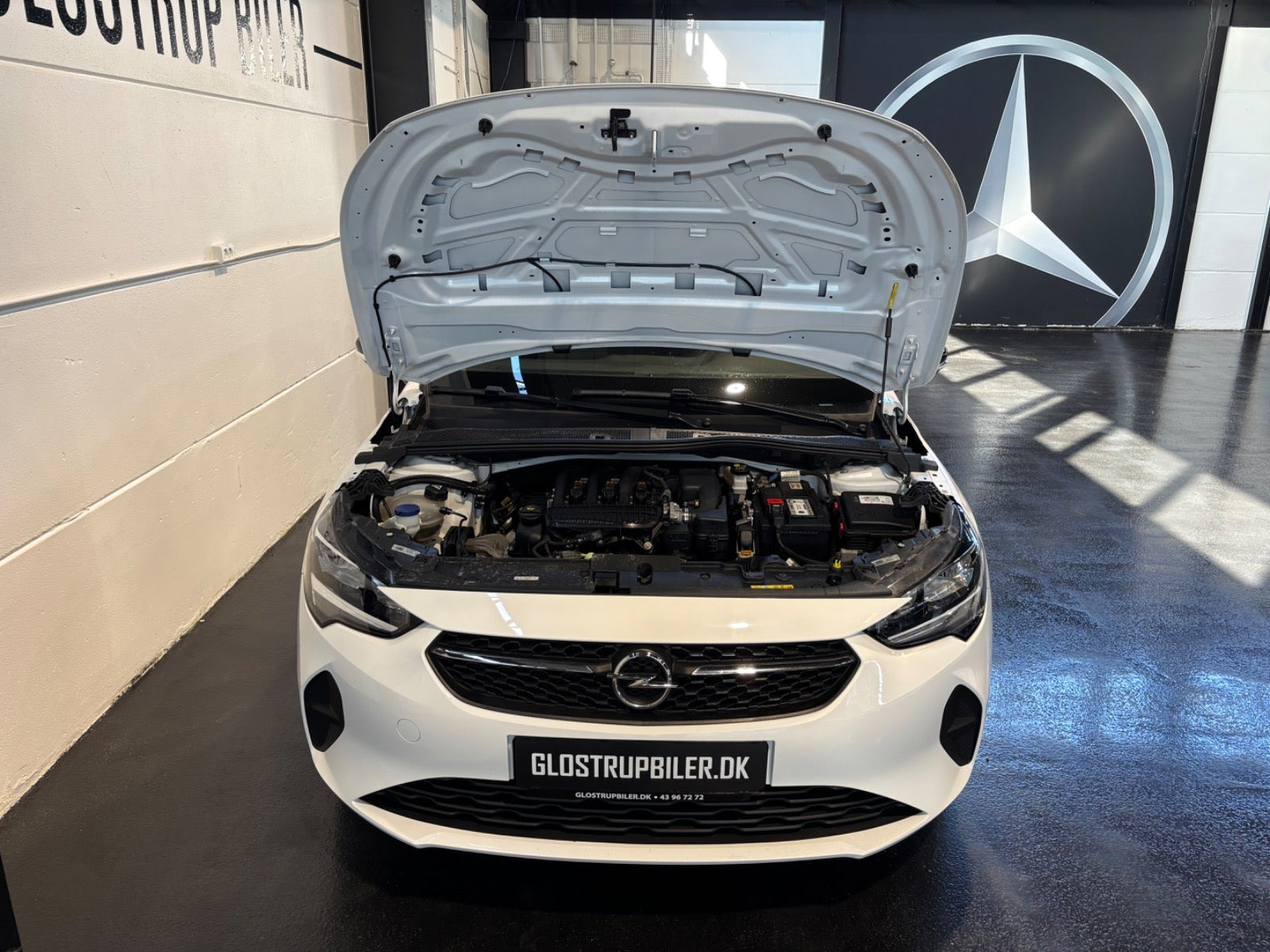 Hvid Opel Corsa fra 2022