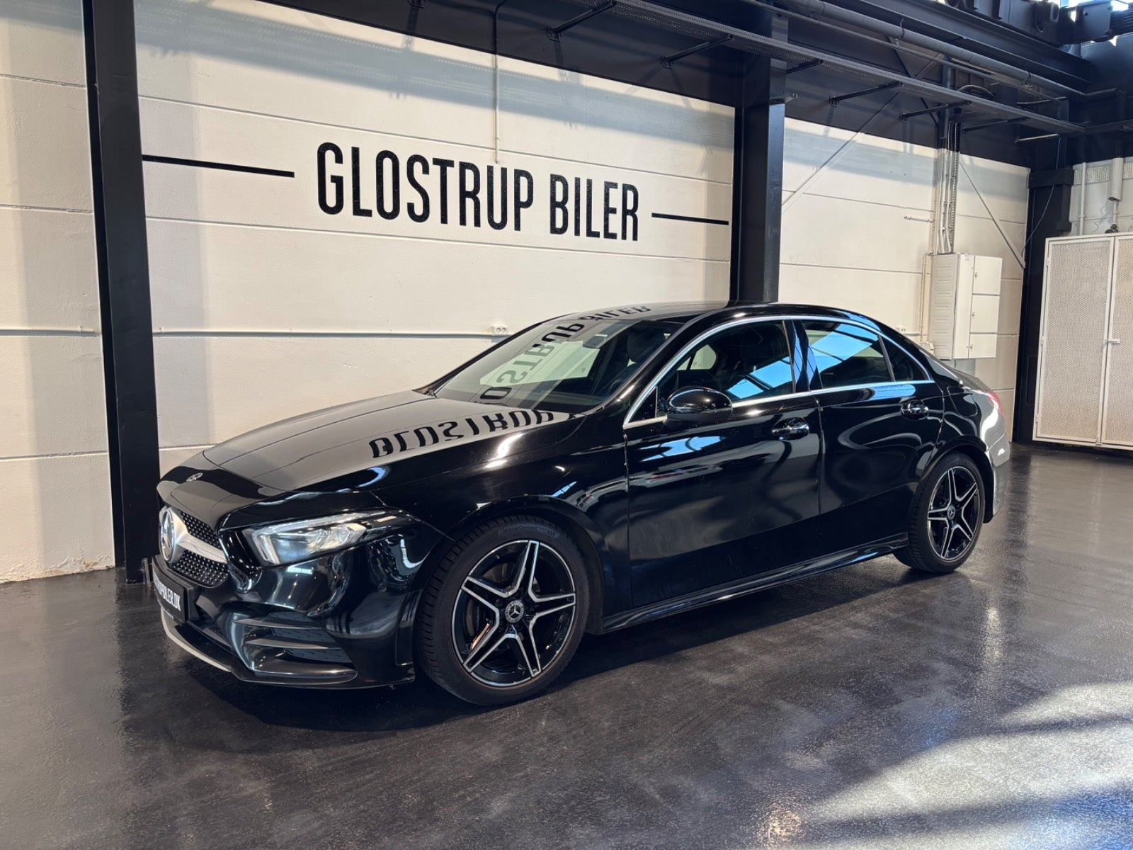 Sort Mercedes A180 d fra 2021