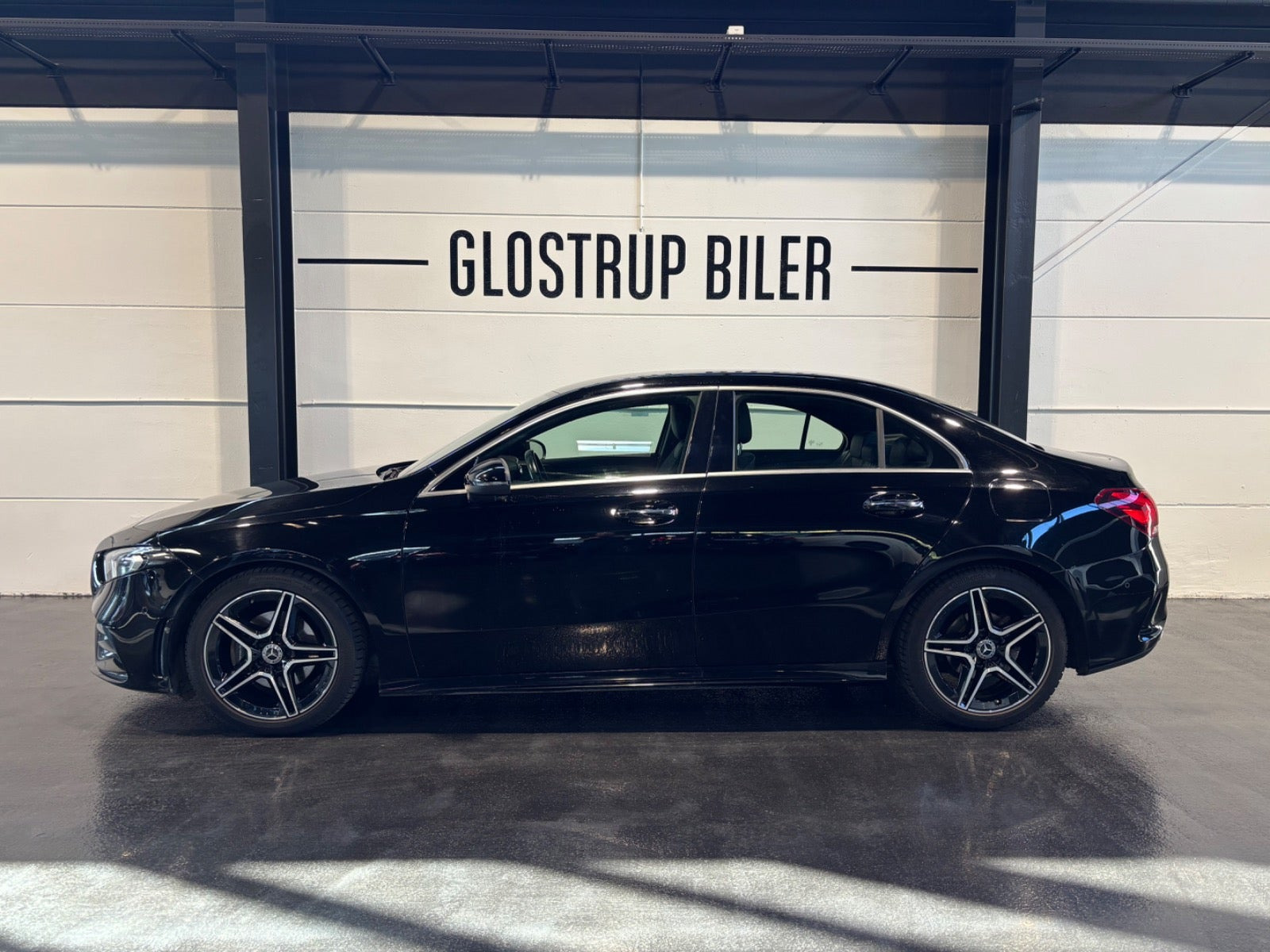 Sort Mercedes A180 d fra 2021
