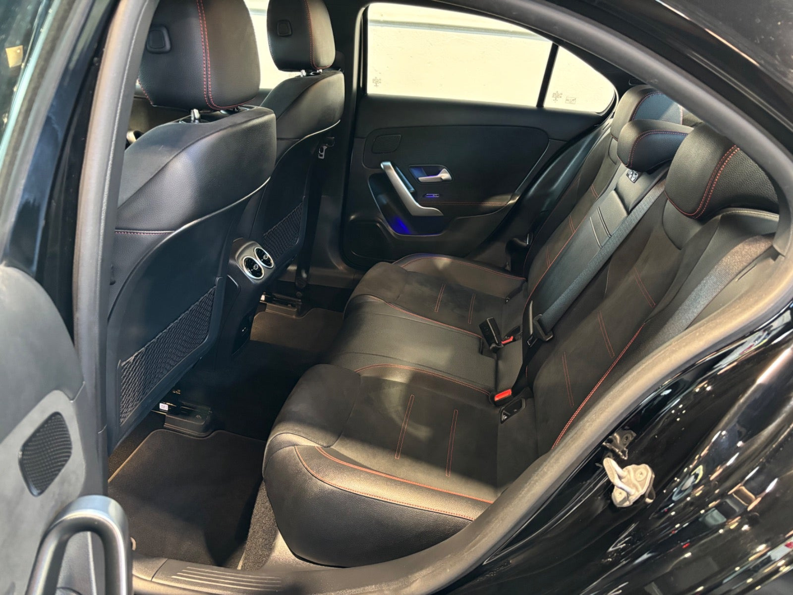 Sort Mercedes A180 d fra 2021