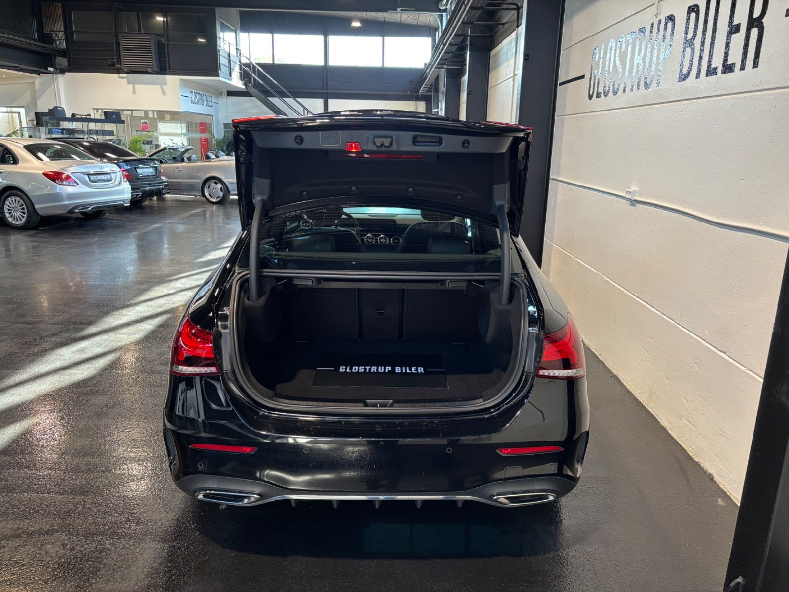 Sort Mercedes A180 d fra 2021