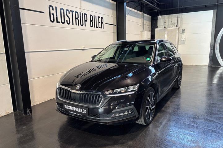 Sort Skoda Octavia fra 2021