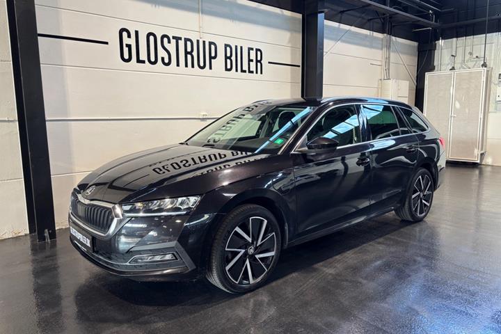 Sort Skoda Octavia fra 2021