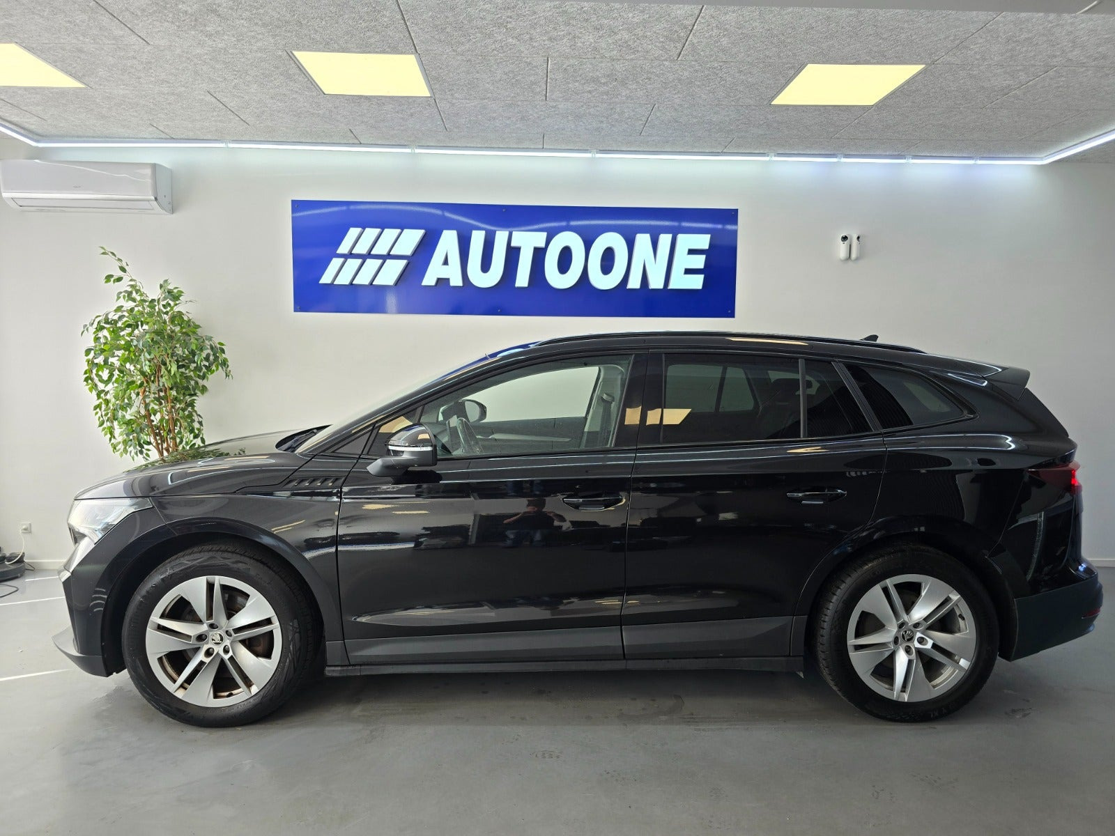 Sort Skoda Enyaq fra 2022