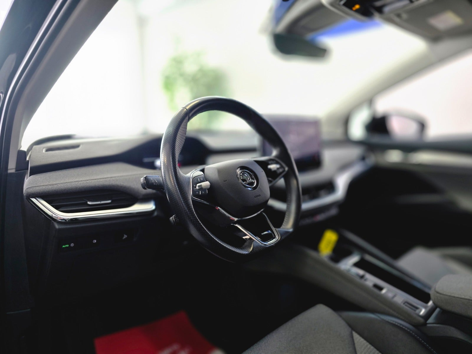 Sort Skoda Enyaq fra 2022