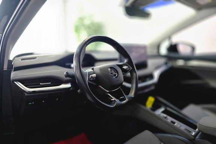 Sort Skoda Enyaq fra 2022