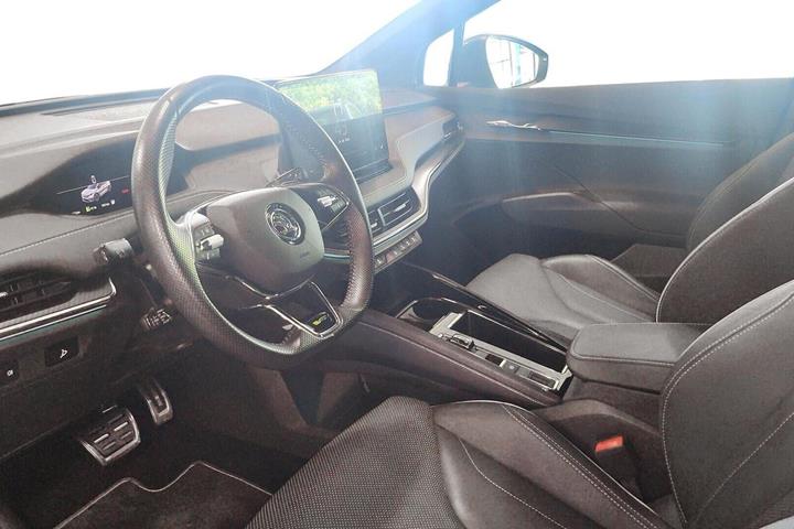 Sort Skoda Enyaq fra 2024
