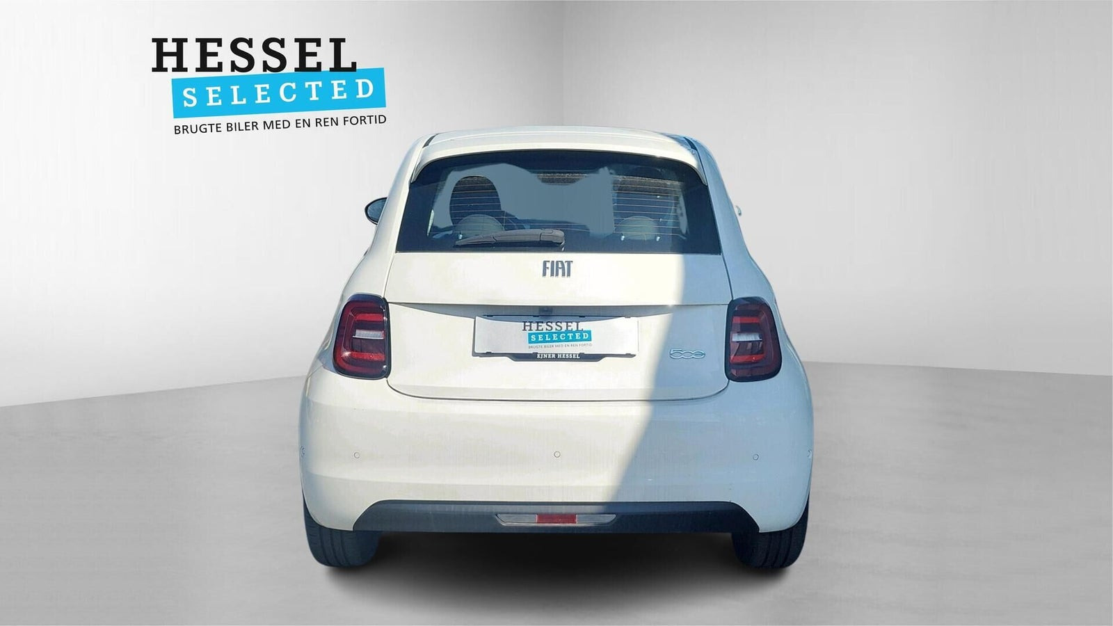 Hvid Fiat 500e fra 2024