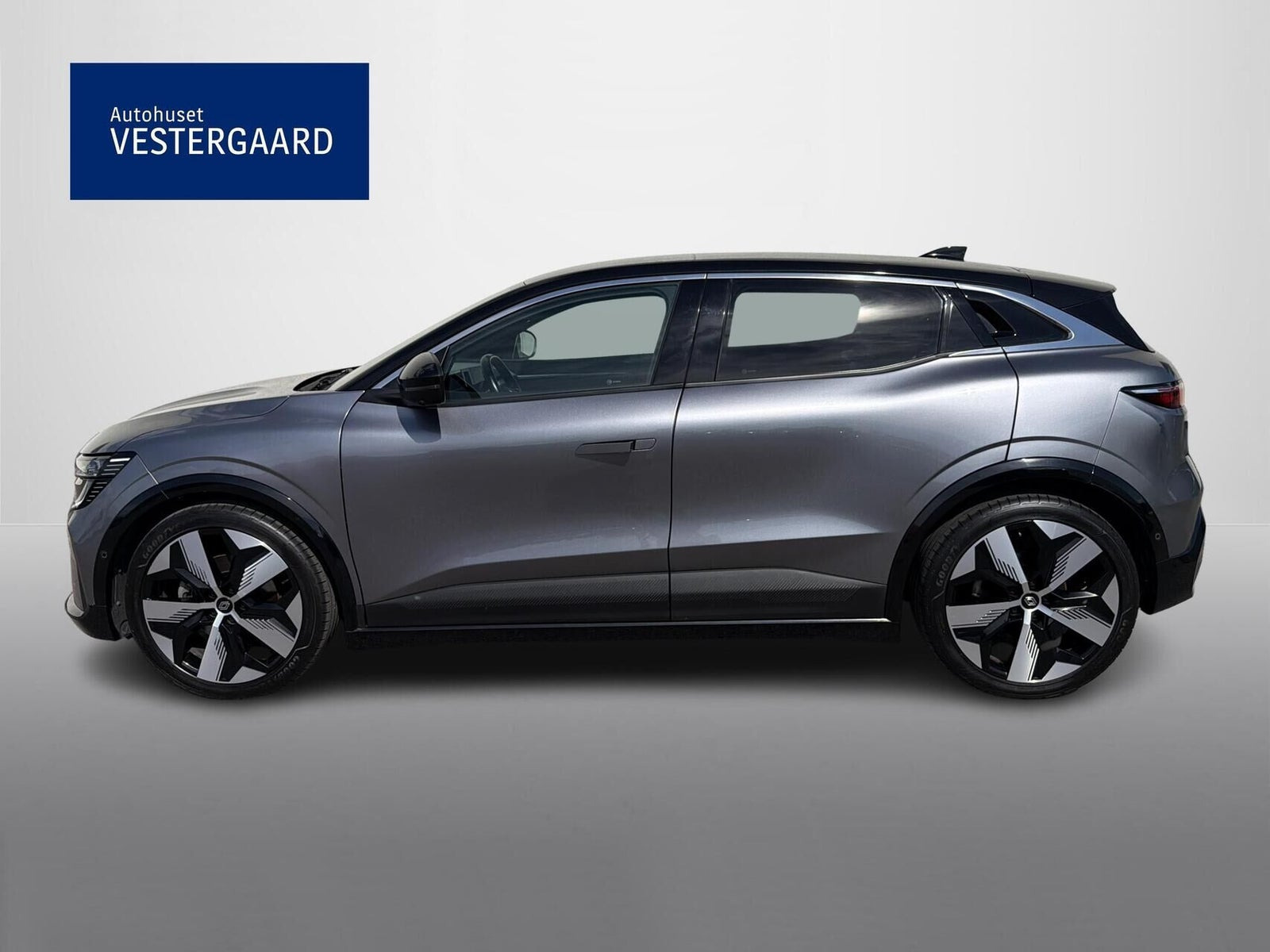 Grå Renault Megane E-Tech fra 2023
