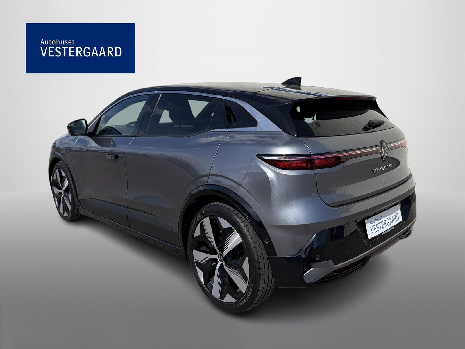 Grå Renault Megane E-Tech fra 2023