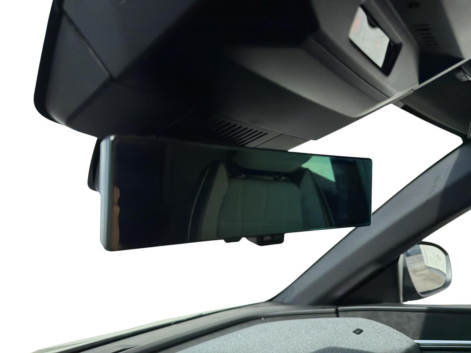 Grå Renault Megane E-Tech fra 2023