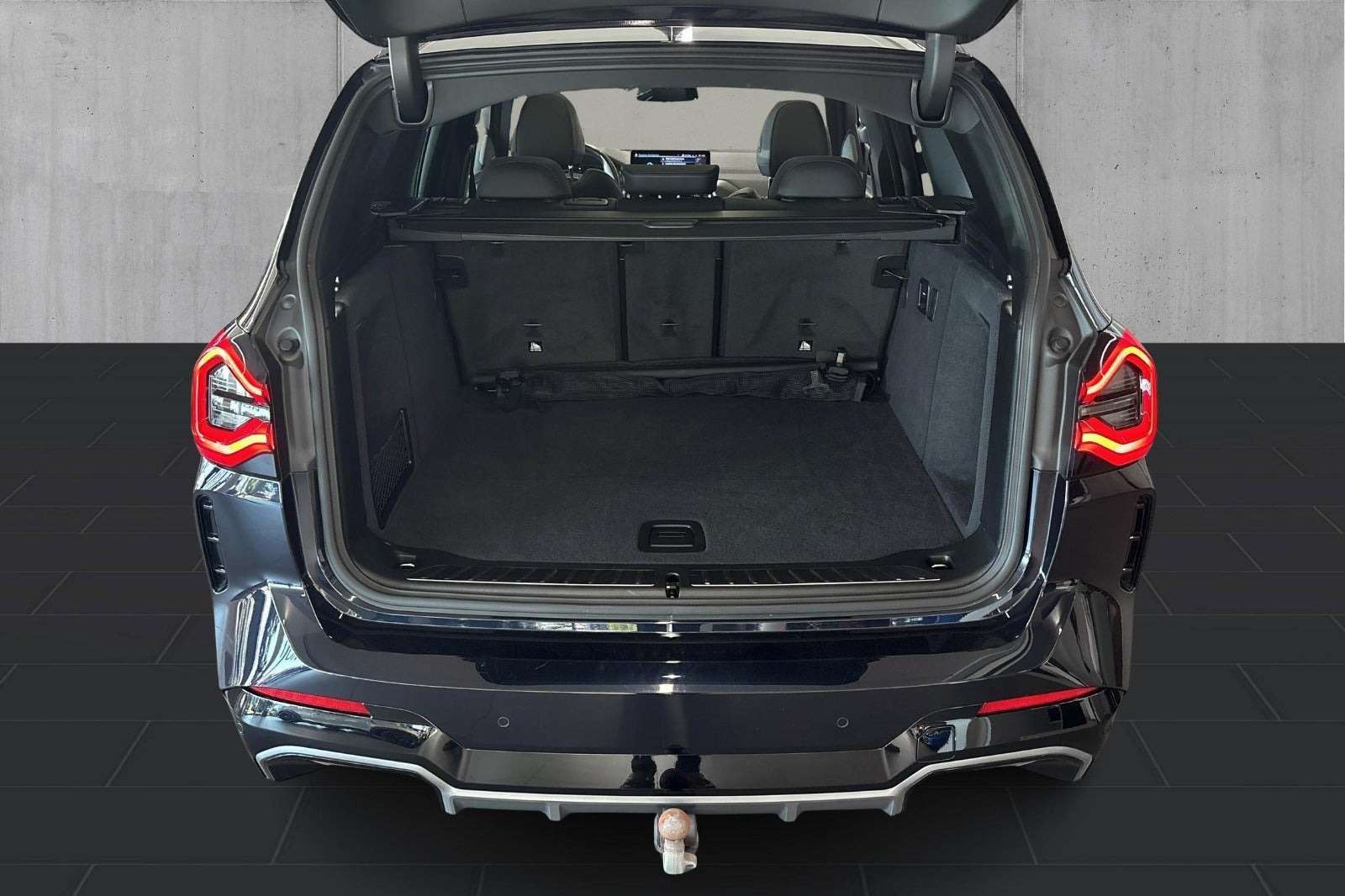 Sort BMW iX3 fra 2022