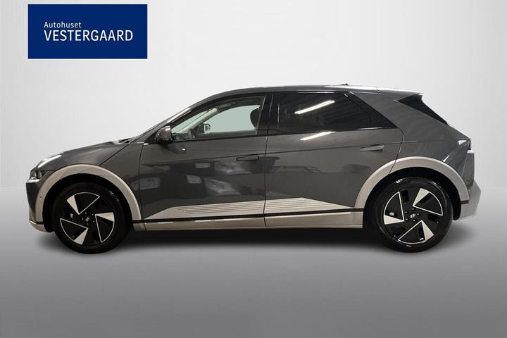 Grå Hyundai Ioniq 5 fra 2026