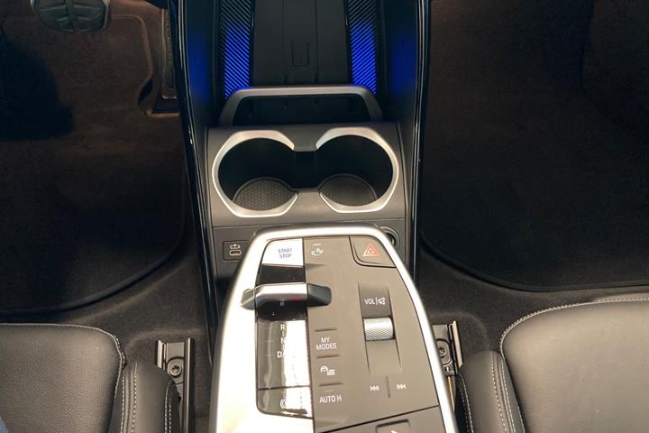Sort BMW iX1 fra 2025
