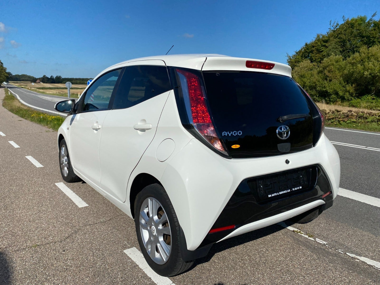 Hvid Toyota Aygo fra 2018