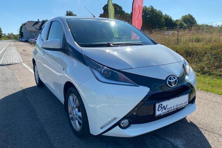 Hvid Toyota Aygo fra 2018