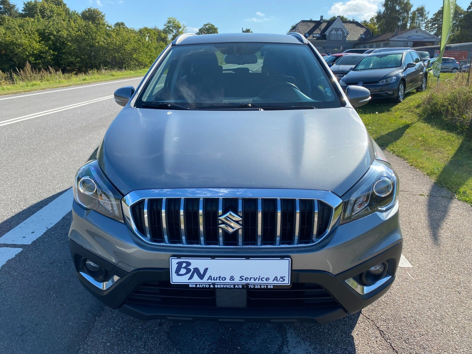 Grå Suzuki S-Cross fra 2017