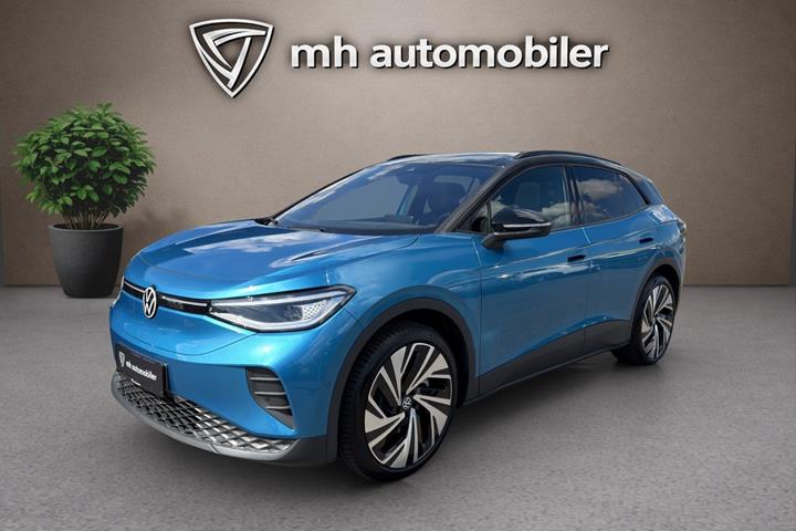 Blå VW ID.4 fra 2025 set udefra