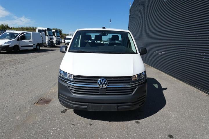 Hvid VW Transporter fra 2024
