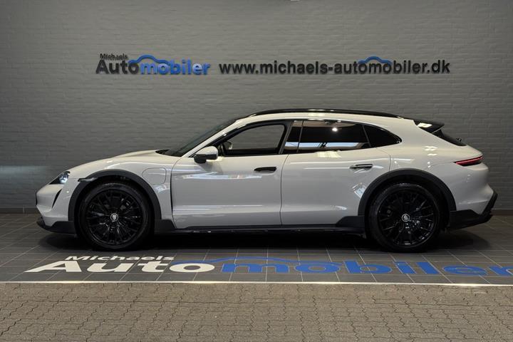 Grå Porsche Taycan 4 fra 2022