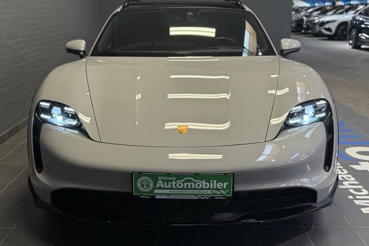 Grå Porsche Taycan 4 fra 2022