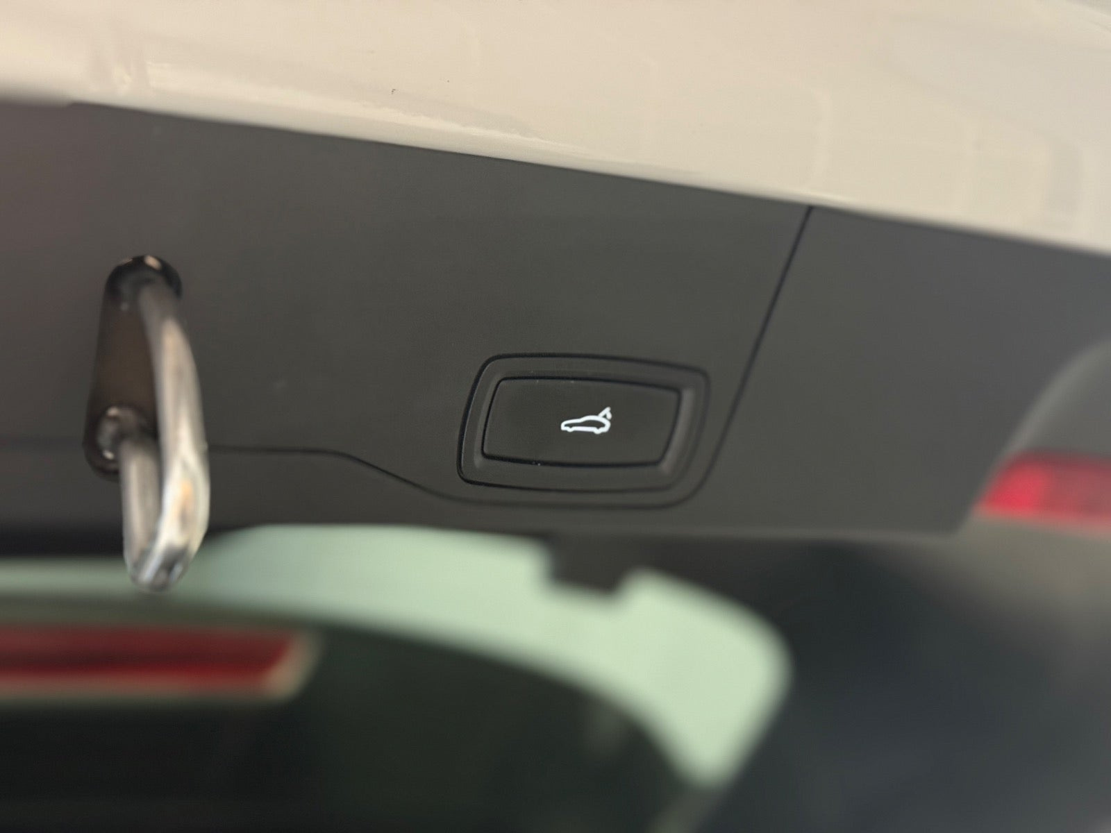 Grå Porsche Taycan 4 fra 2022