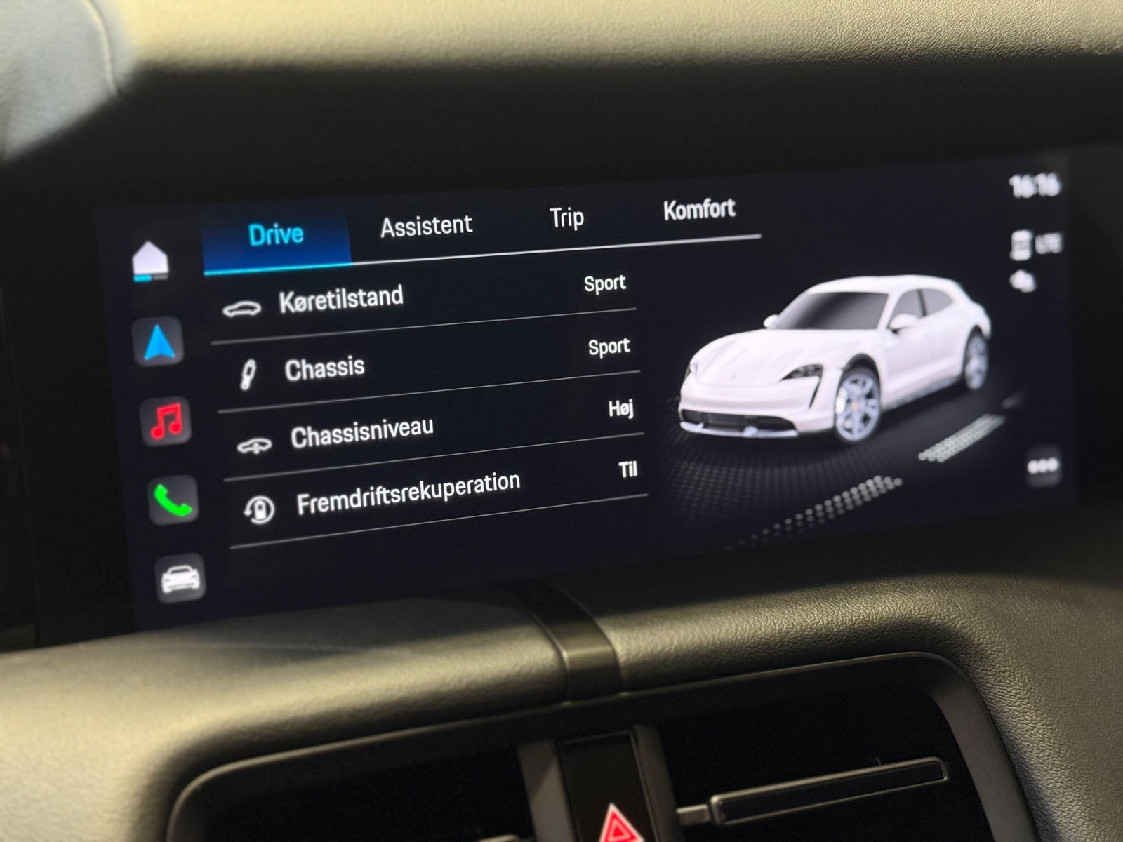 Grå Porsche Taycan 4 fra 2022