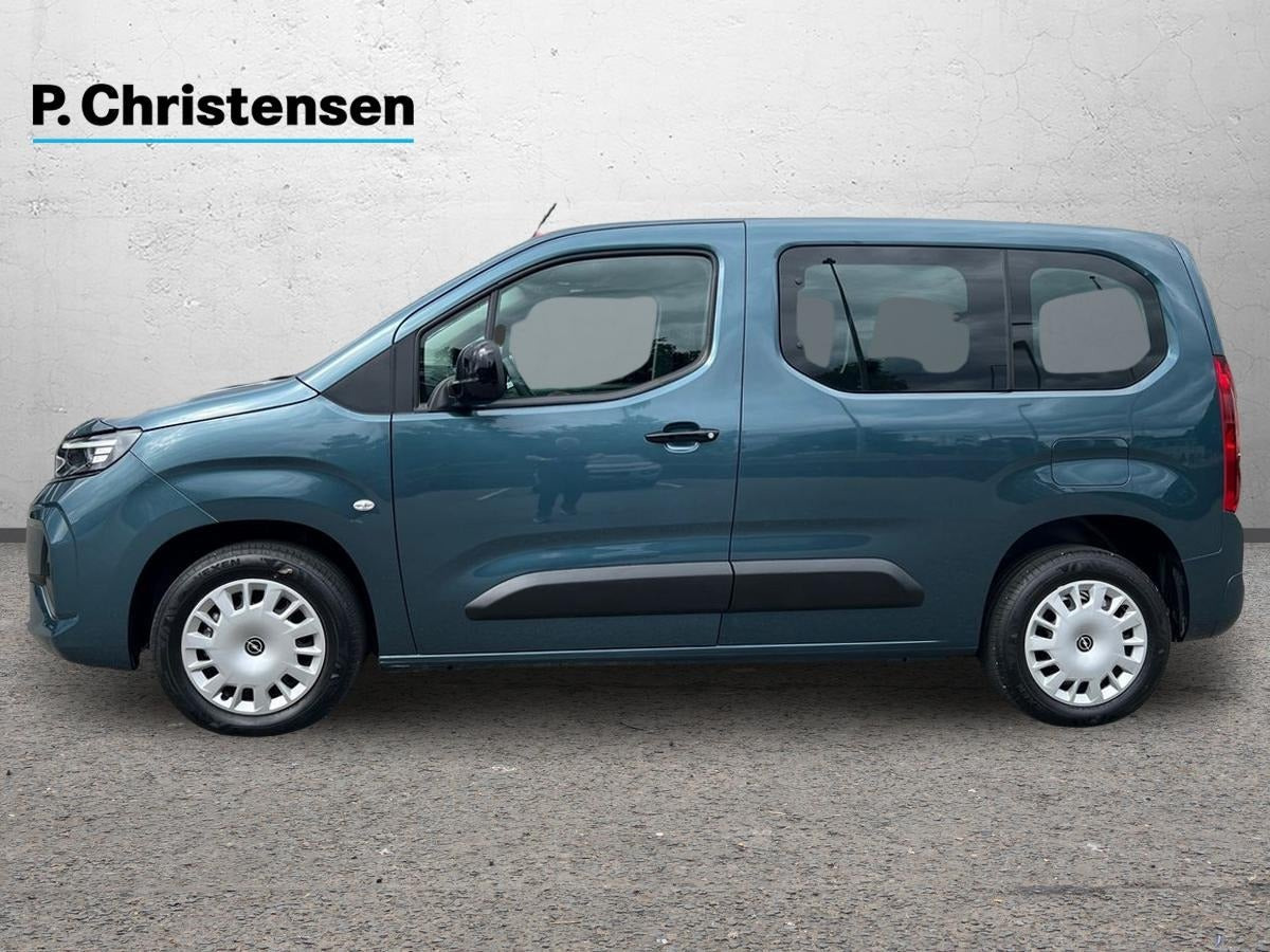 Blå Opel Combo-e Life fra 2025