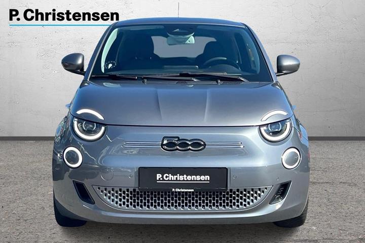 Grå Fiat 500e fra 2021