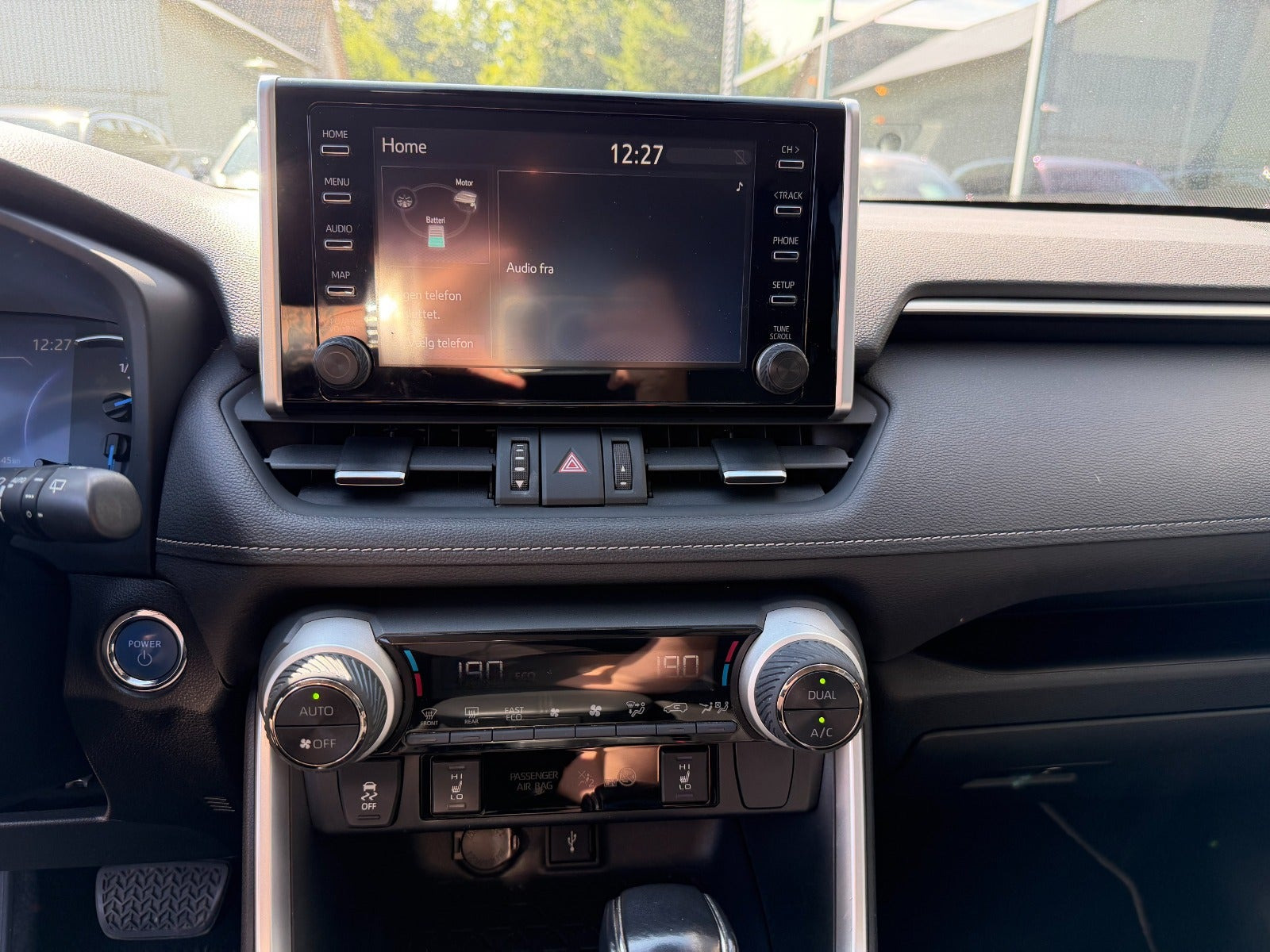 Grå Toyota RAV4 fra 2020