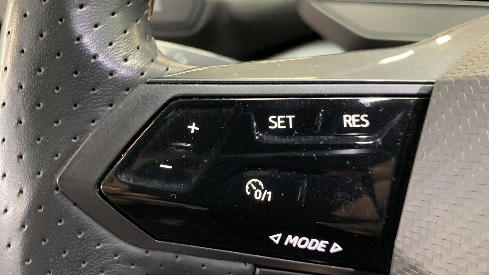 Grå Cupra Born fra 2023