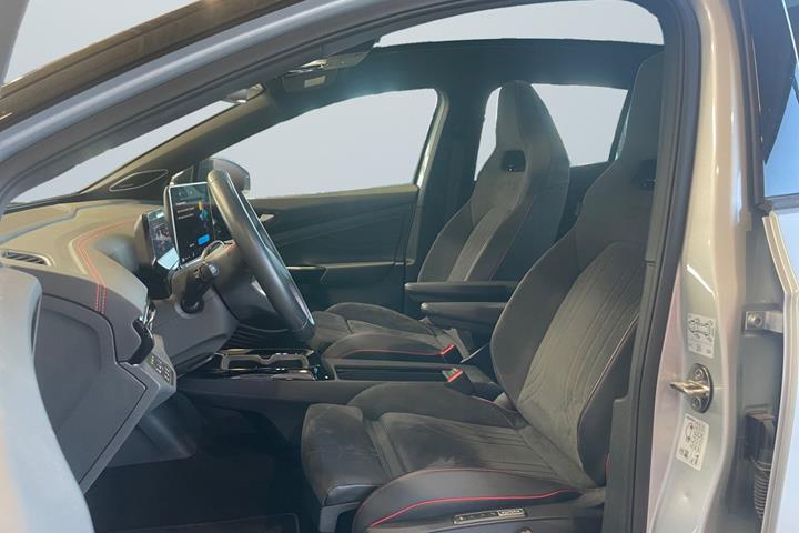 Sølv VW ID.5 fra 2025