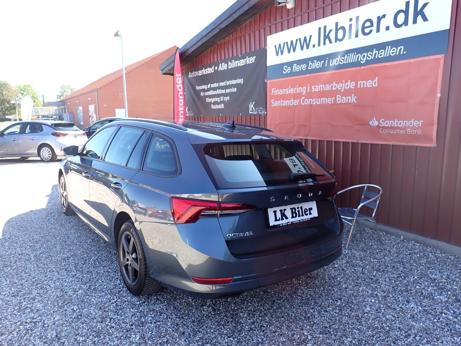 Grå Skoda Octavia fra 2021