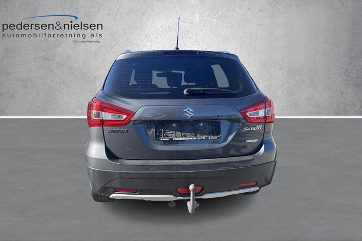 Grå Suzuki S-Cross fra 2021