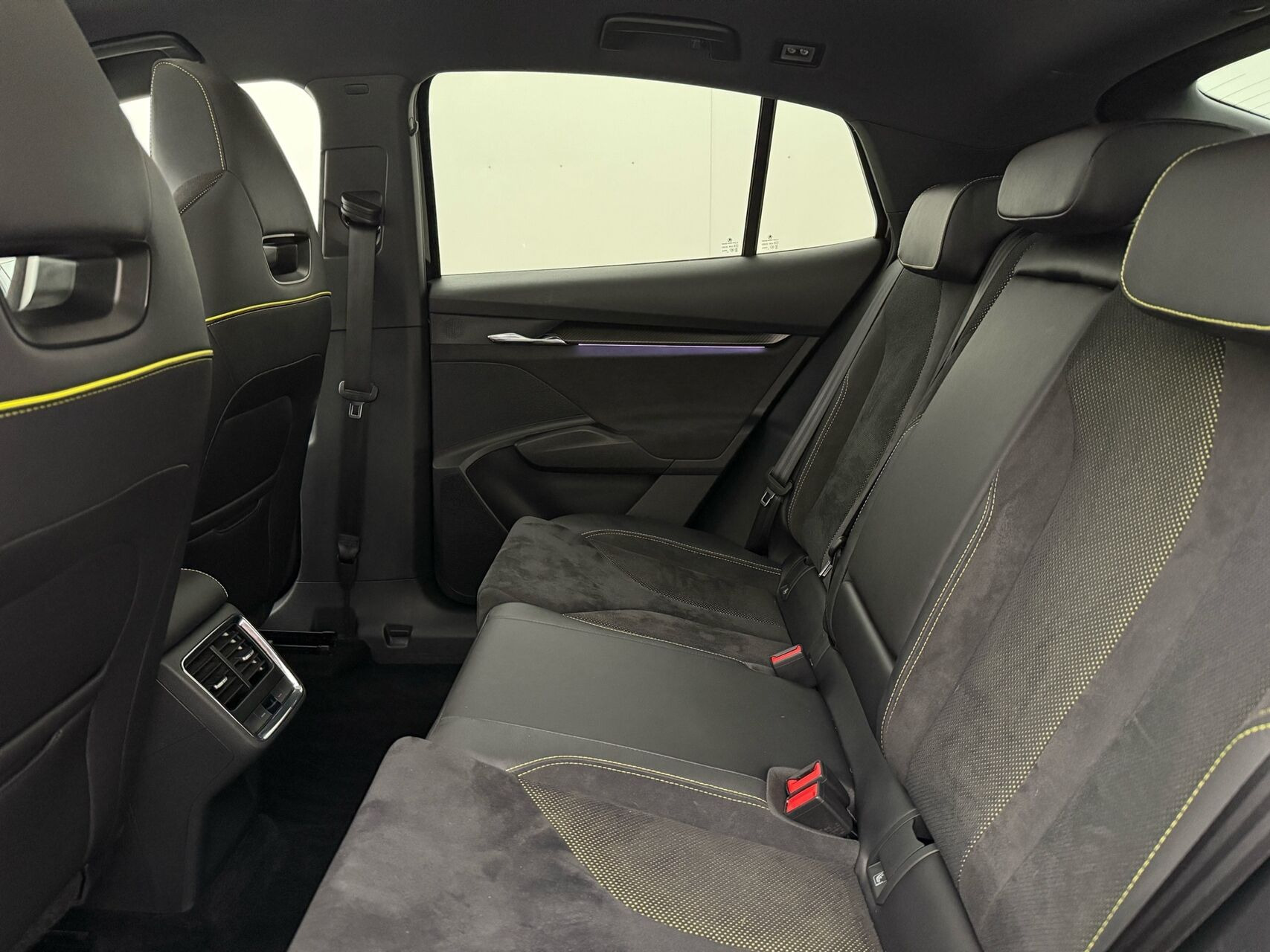 Sort Skoda Enyaq fra 2023