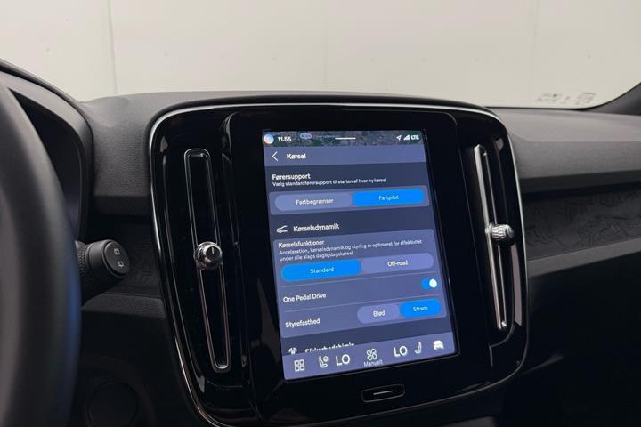 Hvid Volvo XC40 fra 2023