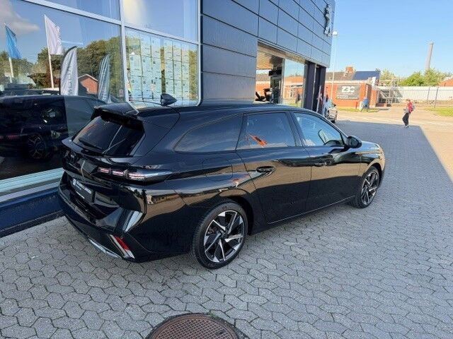 Sort Peugeot 308 fra 2022