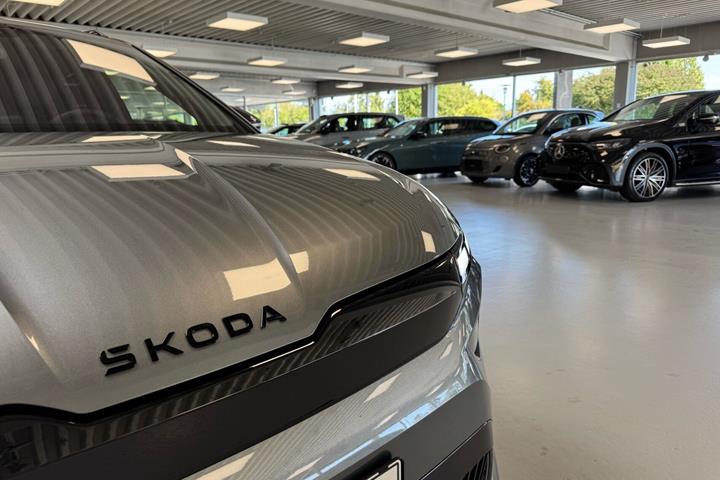 Grå Skoda Enyaq fra 2026