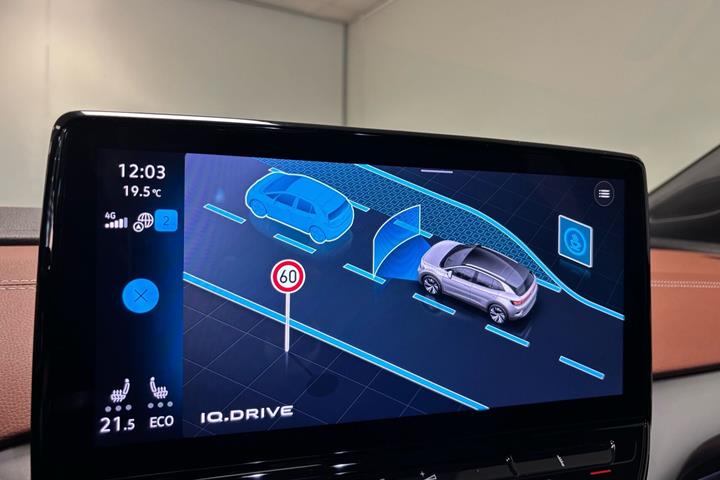 Blå VW ID.4 fra 2023