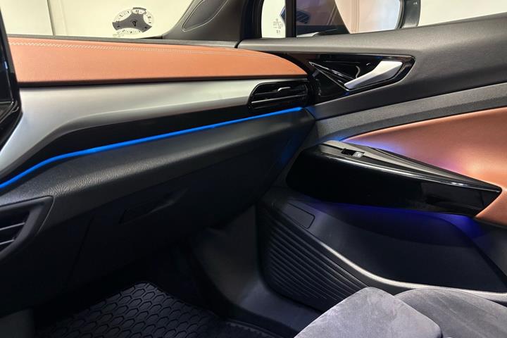Blå VW ID.4 fra 2023