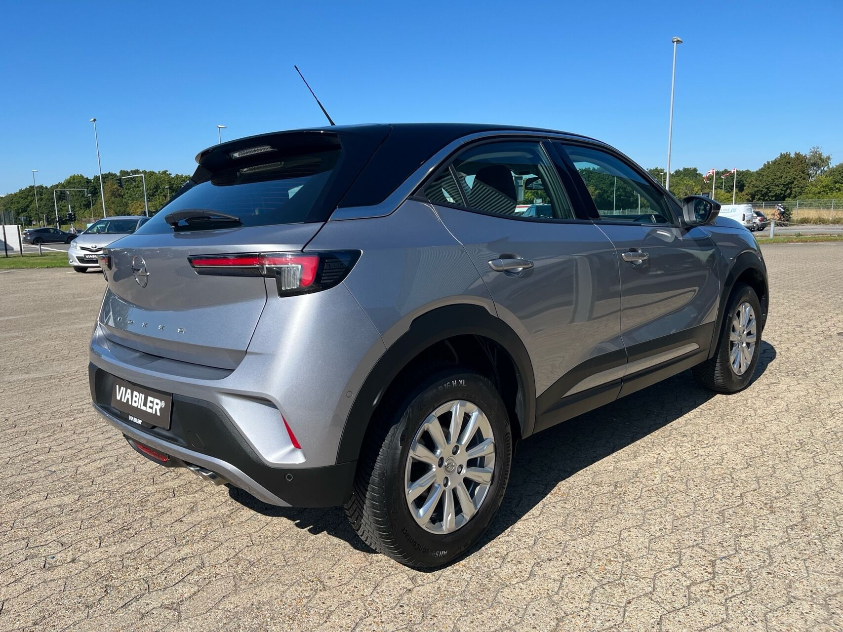 Sølv Opel Mokka fra 2022