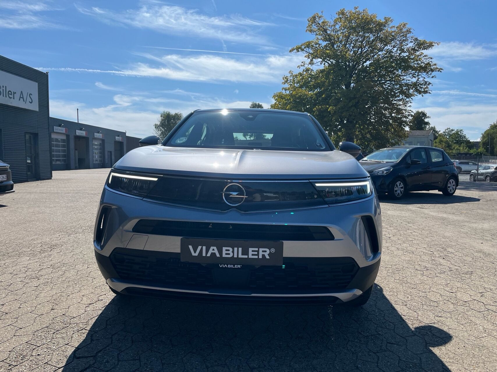 Sølv Opel Mokka fra 2022