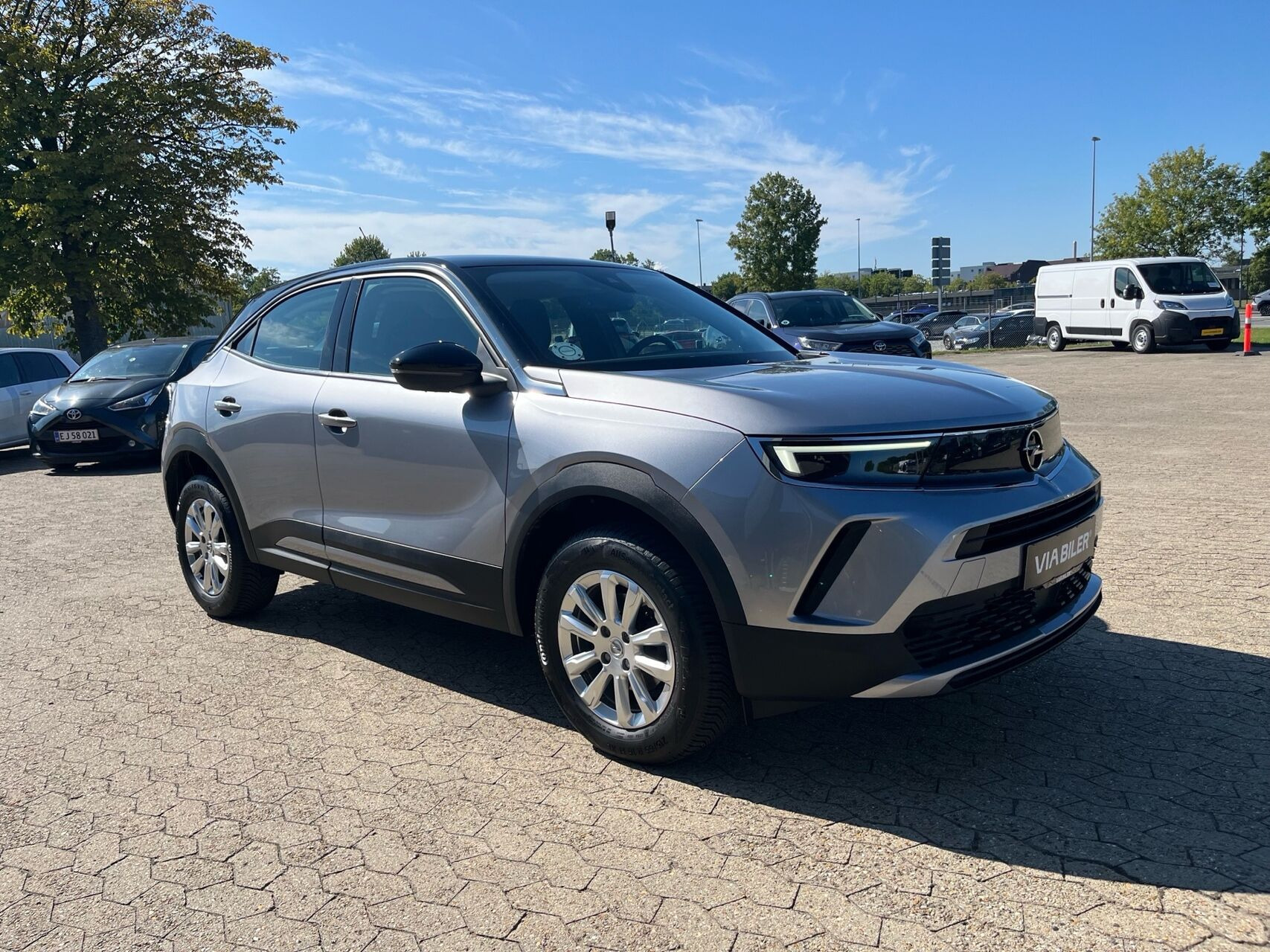 Sølv Opel Mokka fra 2022