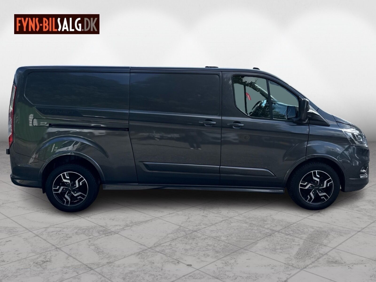 Sort Ford Transit Custom fra 2019